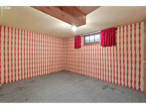 327 Ne 105th Avenue Portland OR 97220