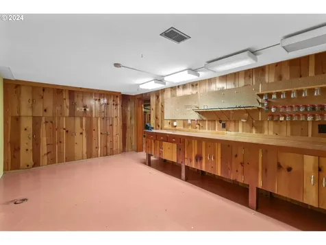 327 Ne 105th Avenue Portland OR 97220