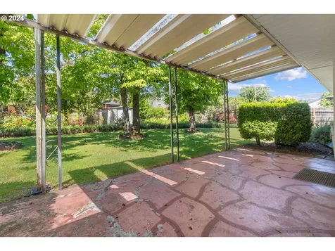 327 Ne 105th Avenue Portland OR 97220