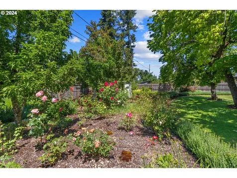 327 Ne 105th Avenue Portland OR 97220
