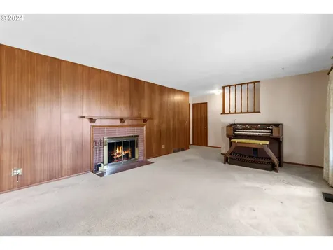 327 Ne 105th Avenue Portland OR 97220