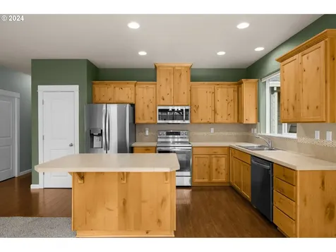 31888 NW Claxtar Street North Plains OR 97133