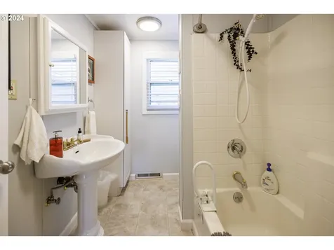 5240 Se 113th Avenue Portland OR 97266