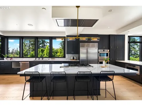 17575 Crestline Drive Lake Oswego OR 97034