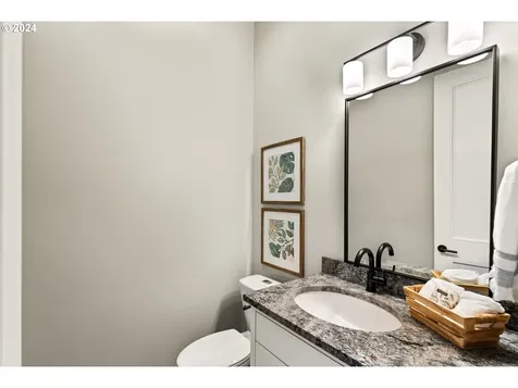 17575 Crestline Drive Lake Oswego OR 97034