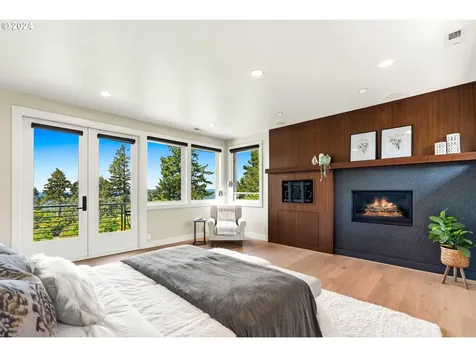 17575 Crestline Drive Lake Oswego OR 97034