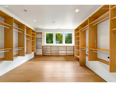 17575 Crestline Drive Lake Oswego OR 97034