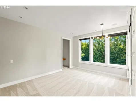 17575 Crestline Drive Lake Oswego OR 97034