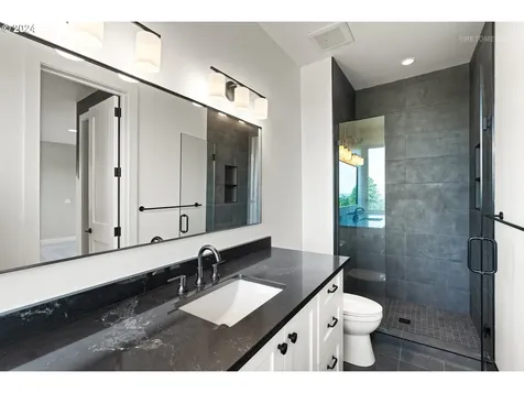 17575 Crestline Drive Lake Oswego OR 97034