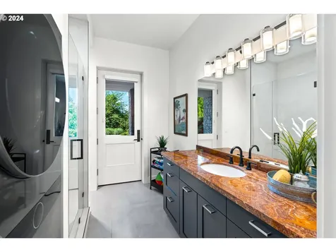 17575 Crestline Drive Lake Oswego OR 97034