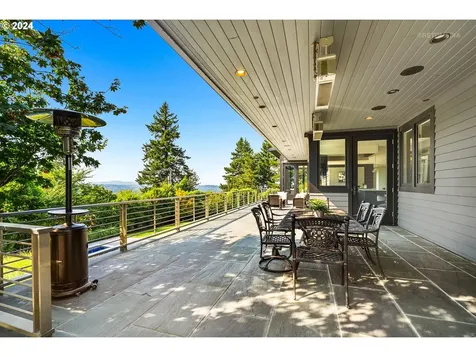 17575 Crestline Drive Lake Oswego OR 97034