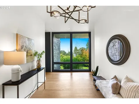 17575 Crestline Drive Lake Oswego OR 97034