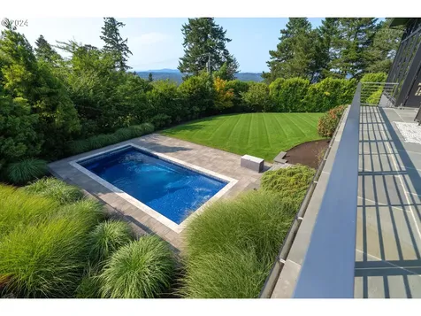17575 Crestline Drive Lake Oswego OR 97034