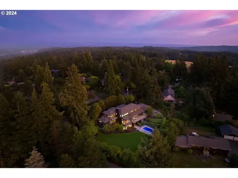 17575 Crestline Drive Lake Oswego OR 97034