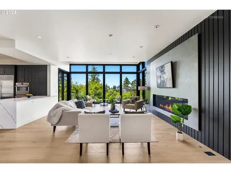 17575 Crestline Drive Lake Oswego OR 97034