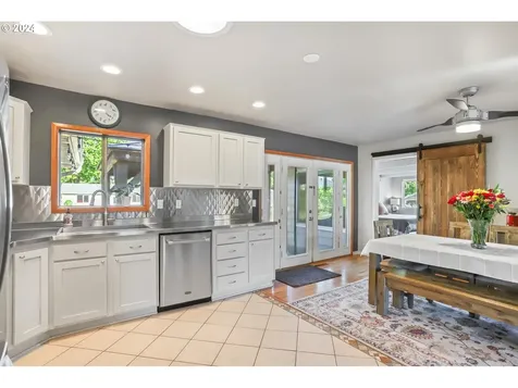 9220 SW Washington Drive Portland OR 97223
