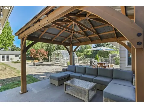 9220 SW Washington Drive Portland OR 97223