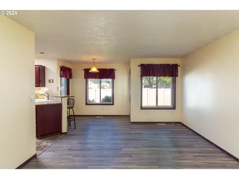 105 Ne 11th Street Hermiston OR 97838