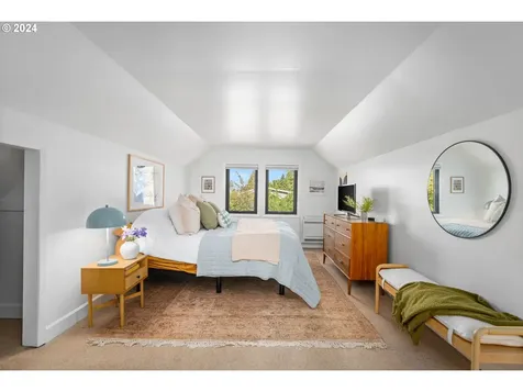 5634 NE 35th Avenue Portland OR 97211