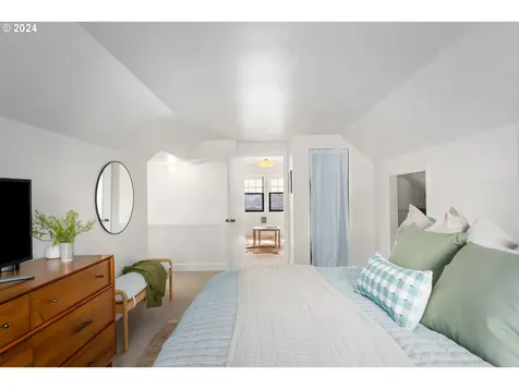 5634 NE 35th Avenue Portland OR 97211