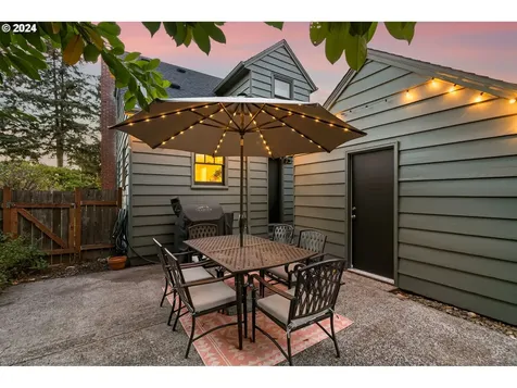 5634 NE 35th Avenue Portland OR 97211