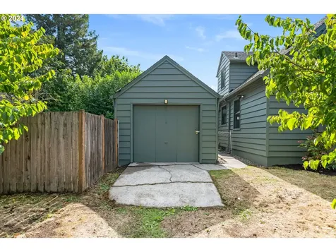 5634 NE 35th Avenue Portland OR 97211