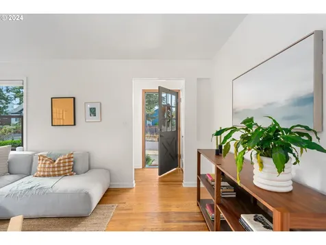 5634 NE 35th Avenue Portland OR 97211