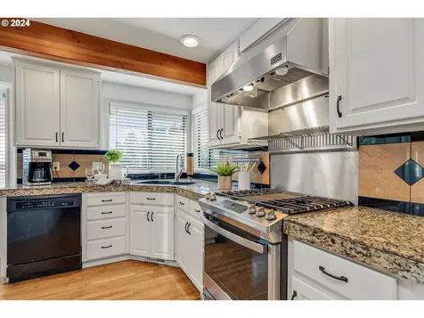 1230 NE 54th Avenue Hillsboro OR 97124