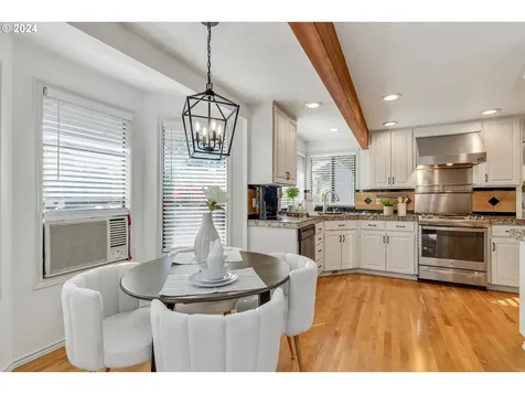 1230 NE 54th Avenue Hillsboro OR 97124