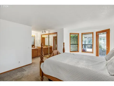 1230 NE 54th Avenue Hillsboro OR 97124
