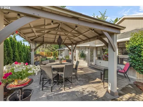 1230 NE 54th Avenue Hillsboro OR 97124