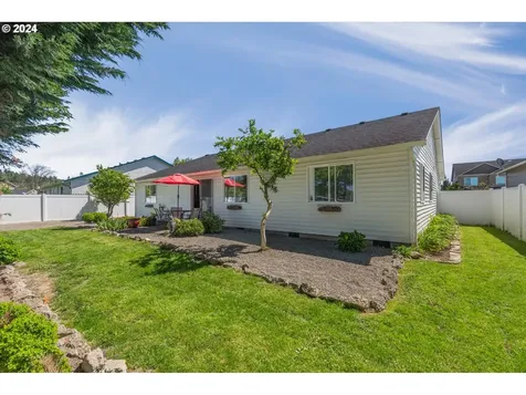 2507 Redwood Avenue Longview WA 98632