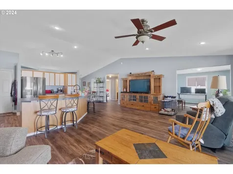 2507 Redwood Avenue Longview WA 98632