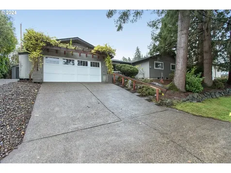 11006 SW 60th Avenue Portland OR 97219