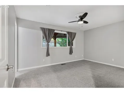 11006 SW 60th Avenue Portland OR 97219