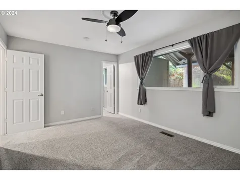 11006 SW 60th Avenue Portland OR 97219