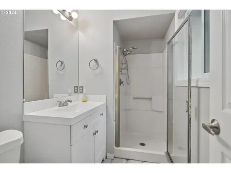 11006 SW 60th Avenue Portland OR 97219