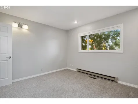 11006 SW 60th Avenue Portland OR 97219