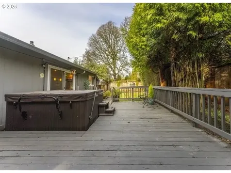 11006 SW 60th Avenue Portland OR 97219