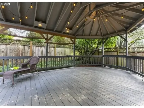 11006 SW 60th Avenue Portland OR 97219