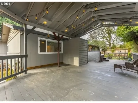 11006 SW 60th Avenue Portland OR 97219