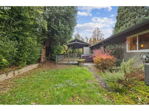 11006 SW 60th Avenue Portland OR 97219