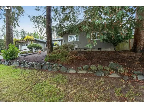11006 SW 60th Avenue Portland OR 97219