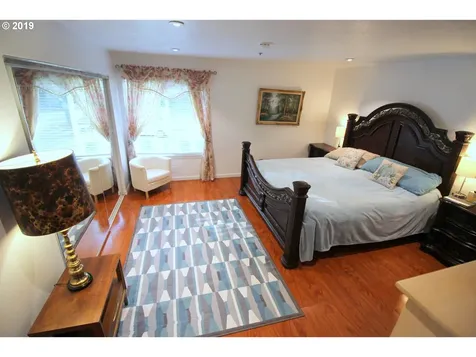11604 SW 35th Avenue Portland OR 97219