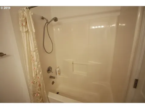 11604 SW 35th Avenue Portland OR 97219