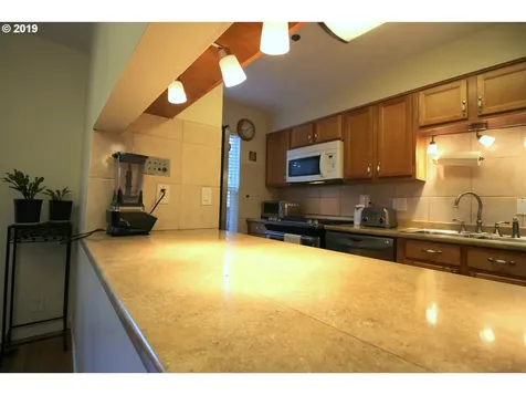 11604 SW 35th Avenue Portland OR 97219