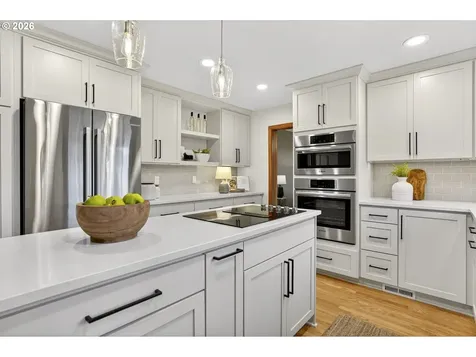 4445 NW Kahneeta Drive Portland OR 97229