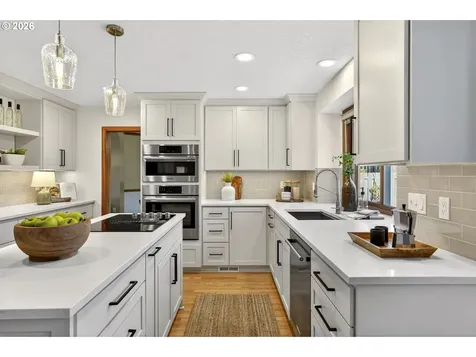 4445 NW Kahneeta Drive Portland OR 97229
