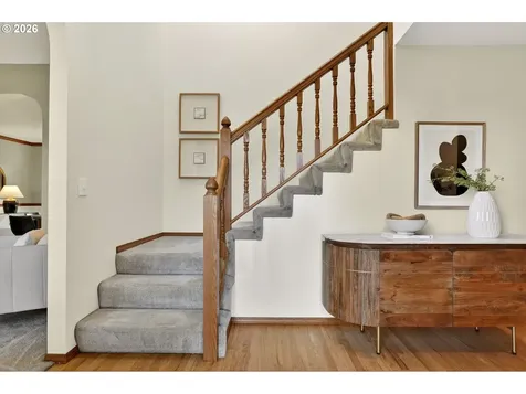 4445 NW Kahneeta Drive Portland OR 97229