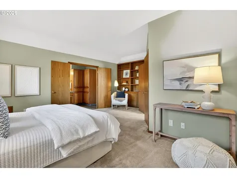 4445 NW Kahneeta Drive Portland OR 97229